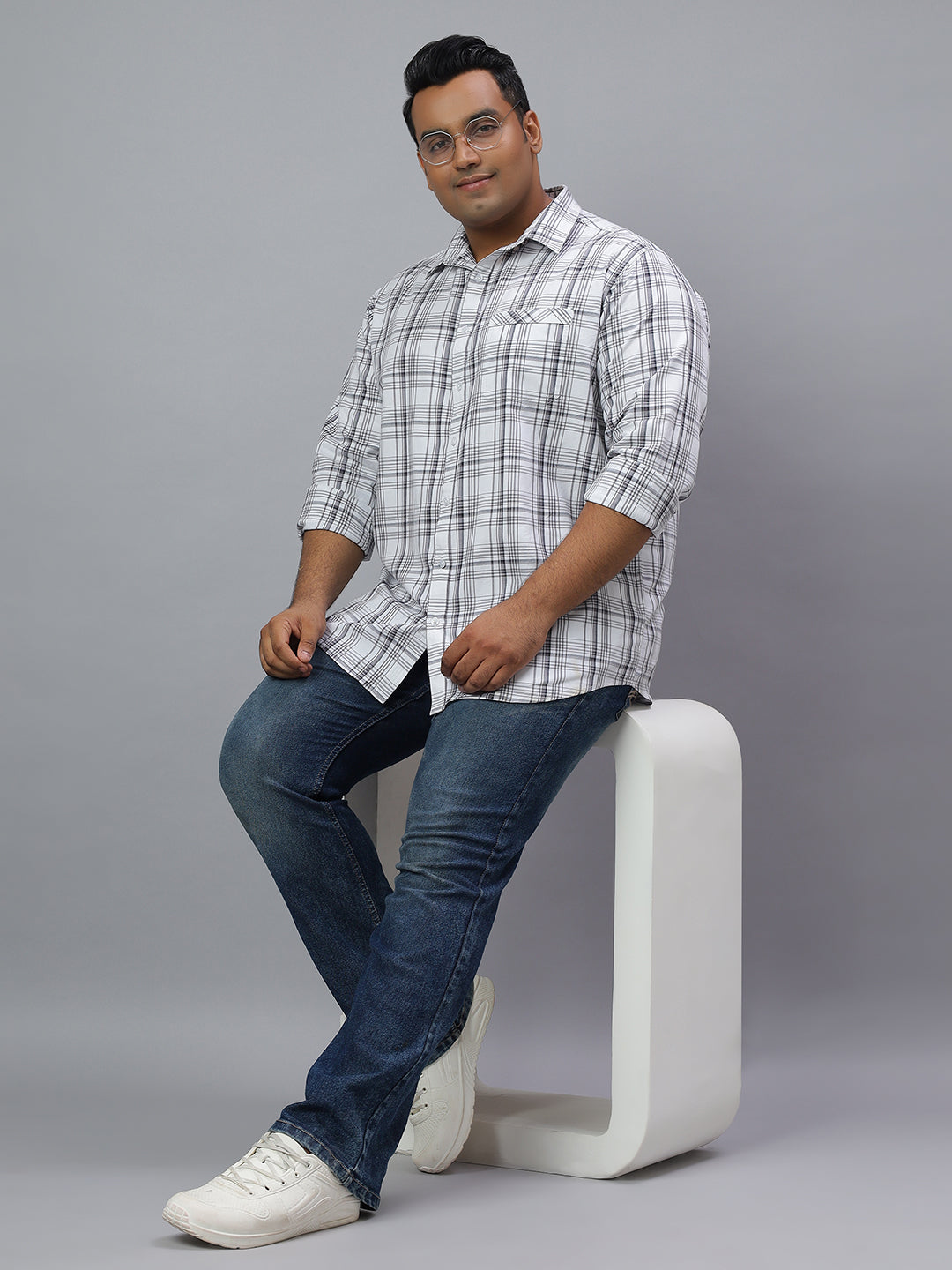 Men White and Blue Checkered Long Sleeve Cotton Plus Size Casual Shirt