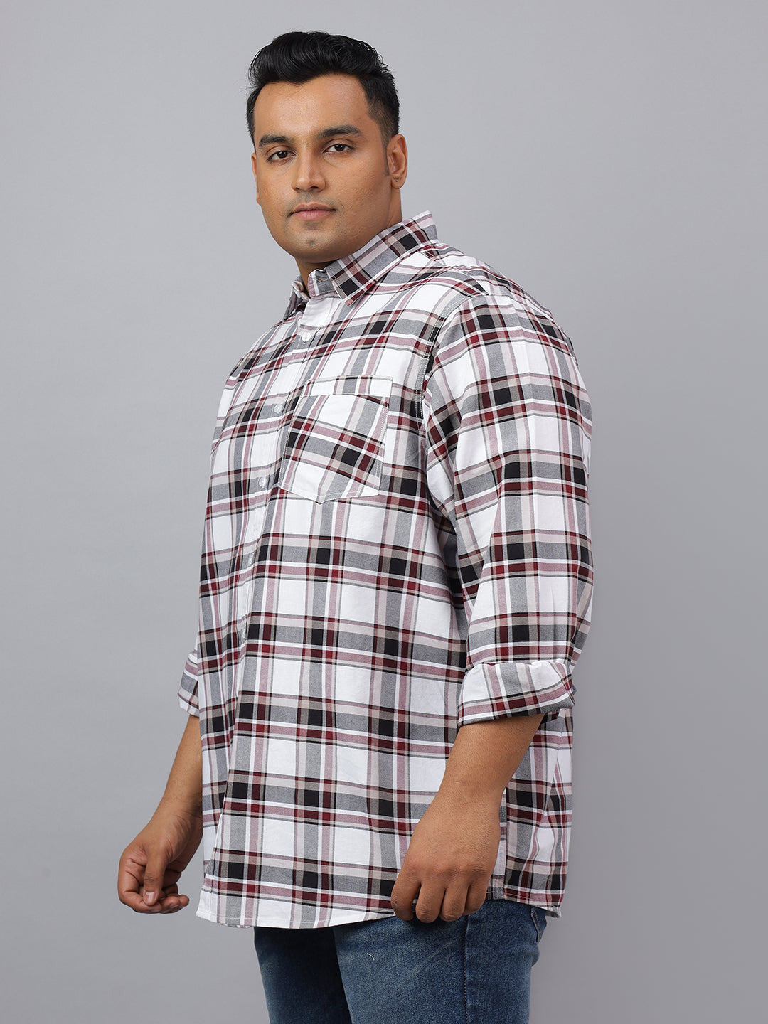 Men White,Black and Maroon Cotton Checks 1 Pocket Slim Fit Casual Shirt