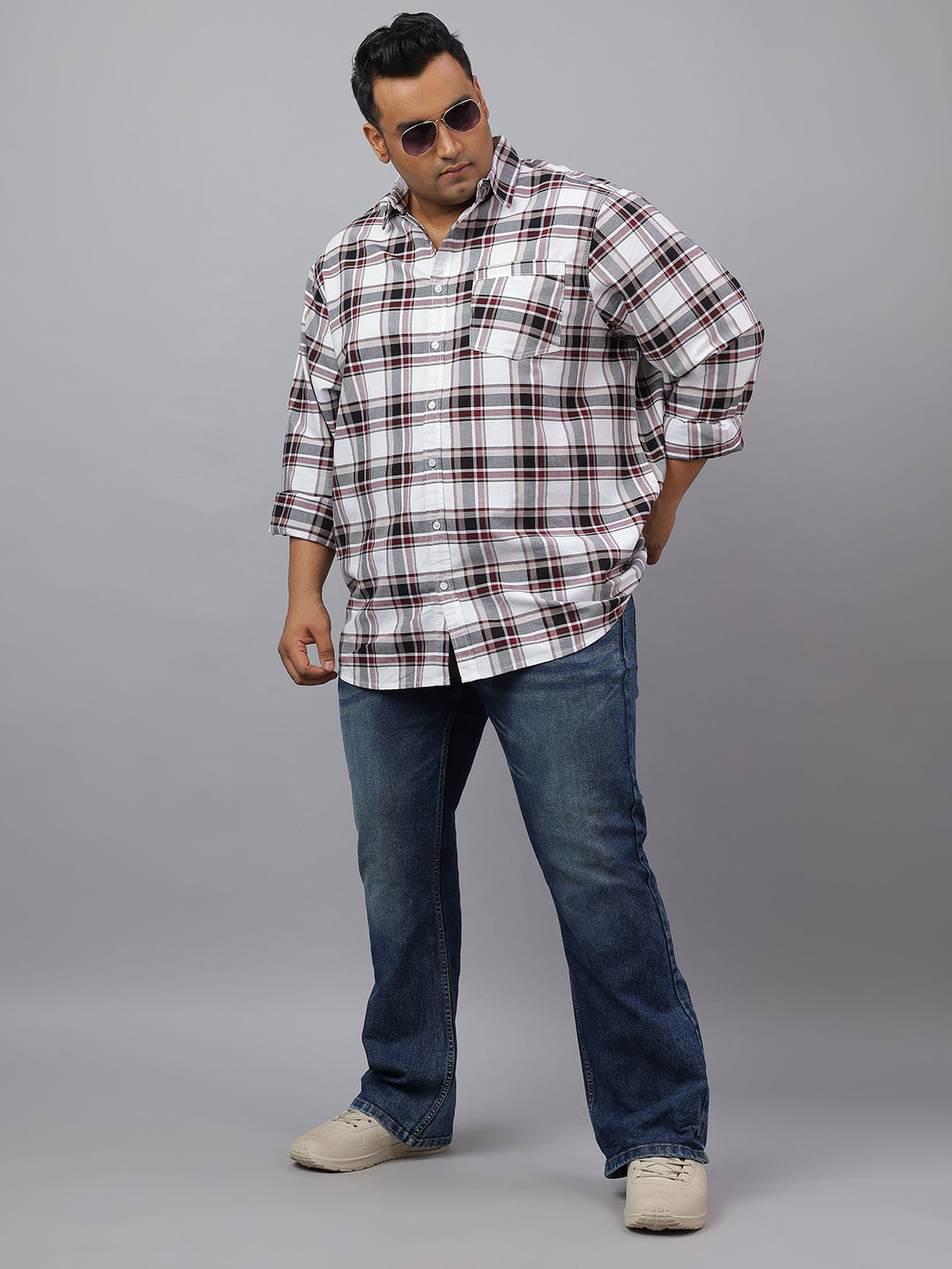 Men White,Black and Maroon Cotton Checks 1 Pocket Slim Fit Casual Shirt
