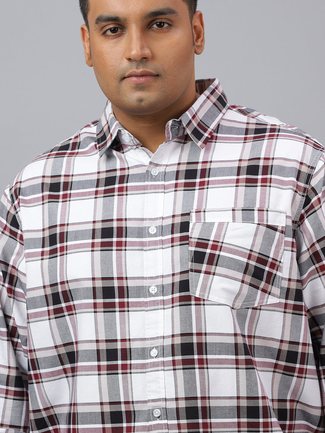 Men White,Black and Maroon Cotton Checks 1 Pocket Slim Fit Casual Shirt