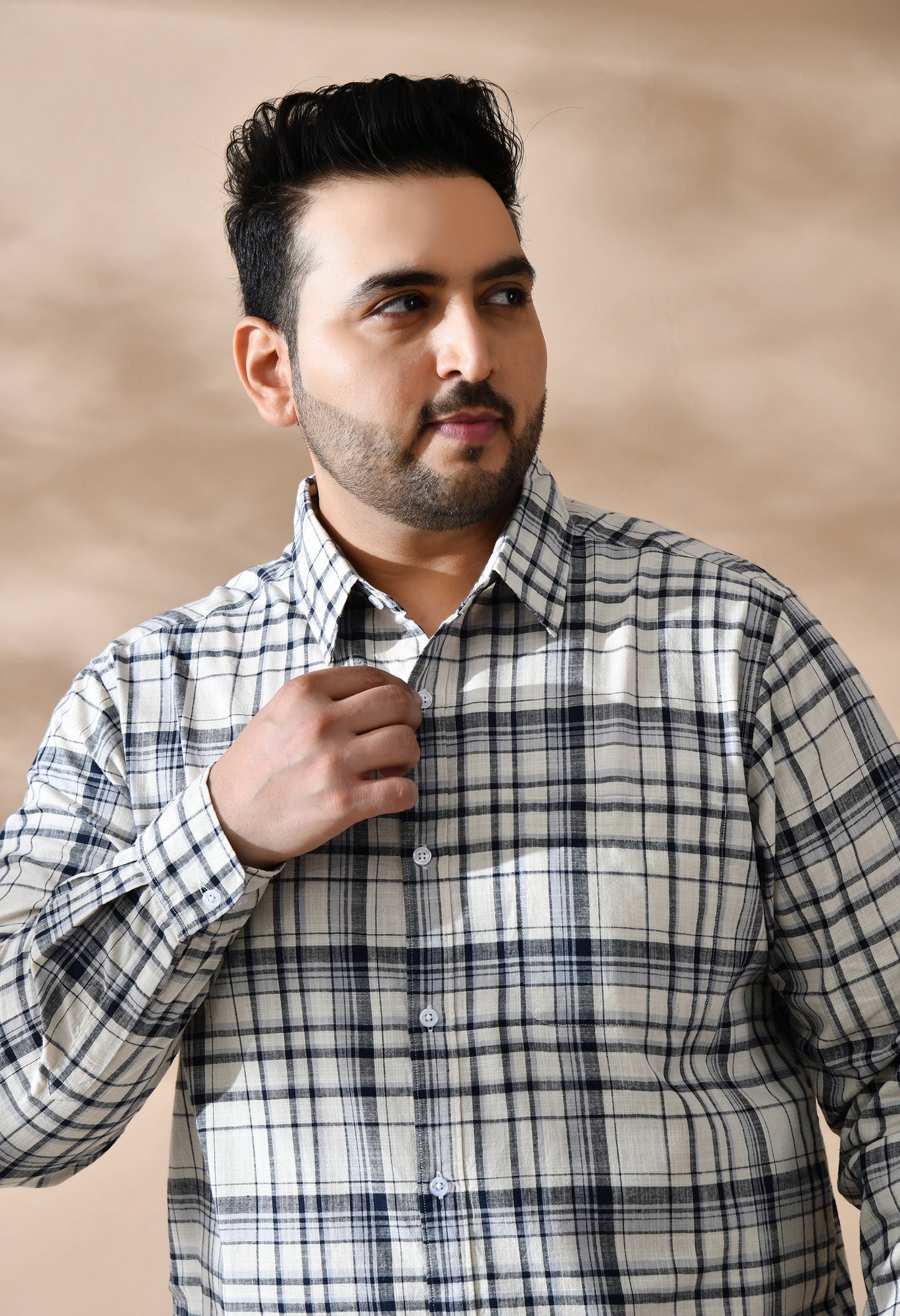 Men Cotton Grey and Black Pestal Shade Checkered Classic Fit Pocket Smart Casual Shirt