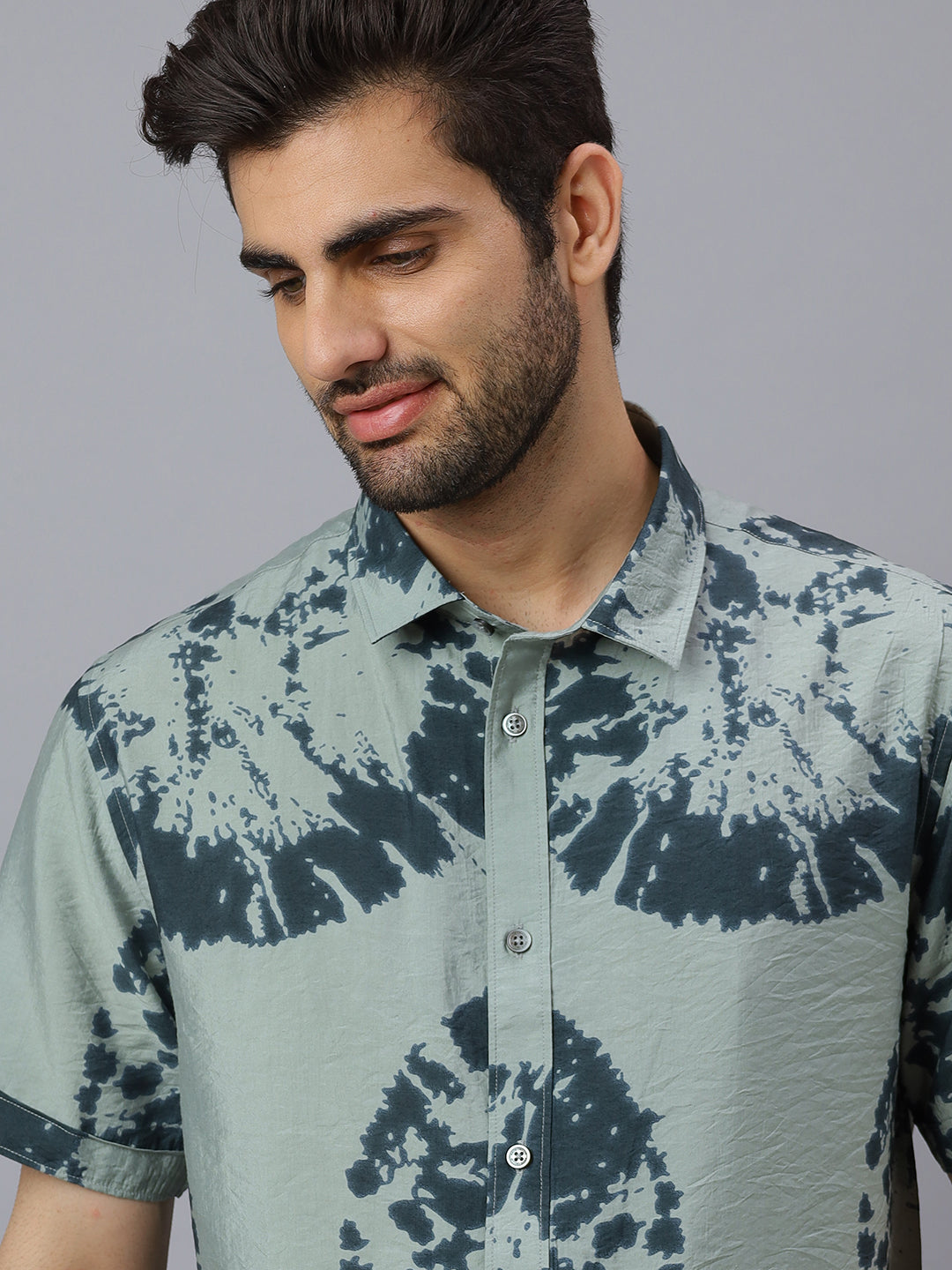 Men Olive Printed Cotton Polymide Half Sleeve Slim Fit Beach Wear Shirt