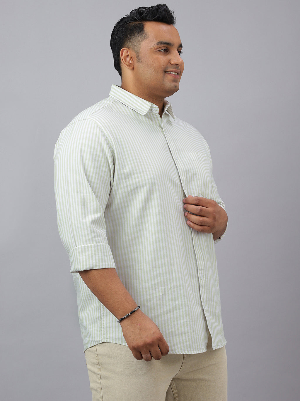 Men Green and White Cotton Stripes 1 Pocket Slim Fit Casual Shirt