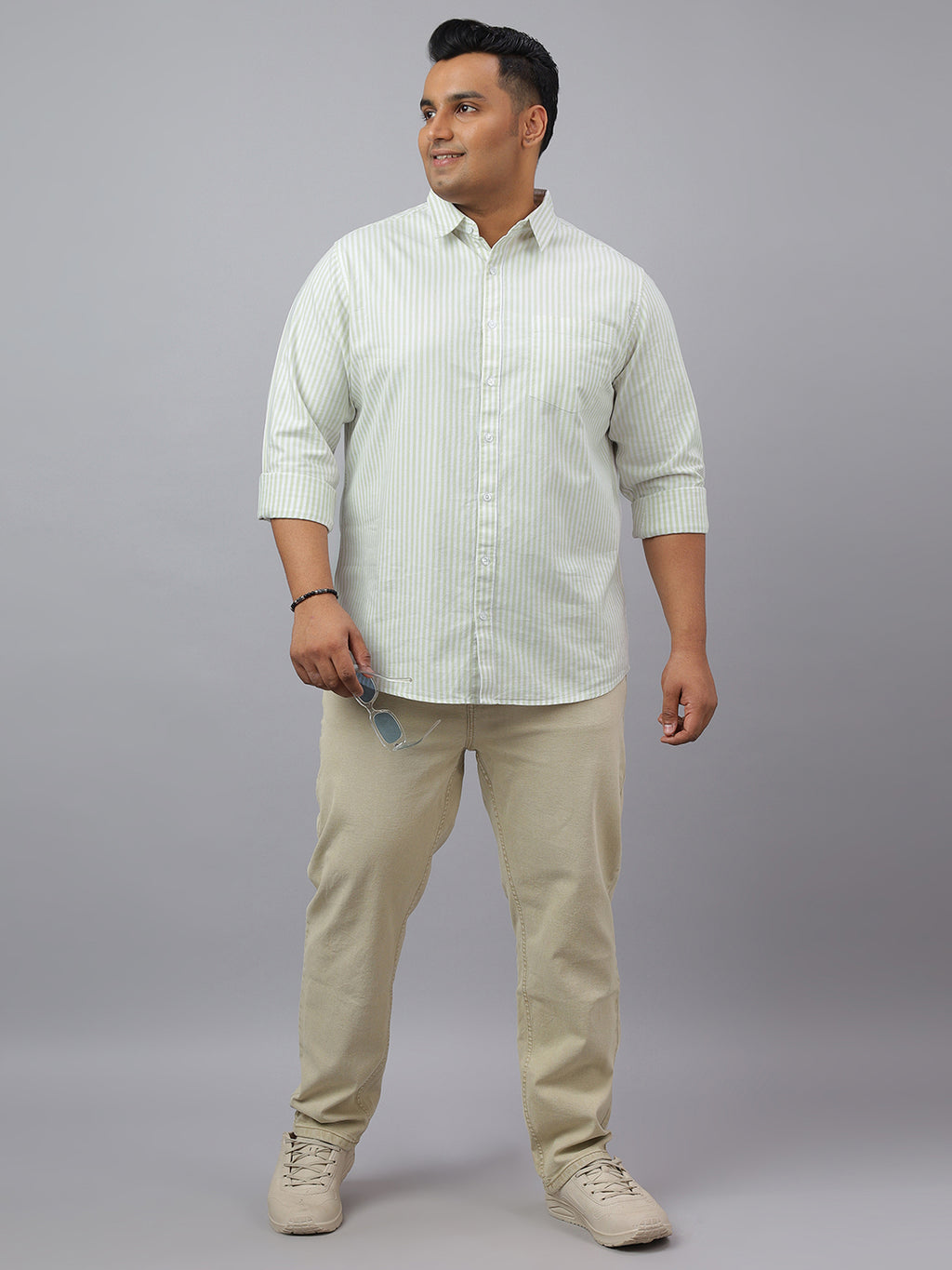 Men Green and White Cotton Stripes 1 Pocket Slim Fit Casual Shirt