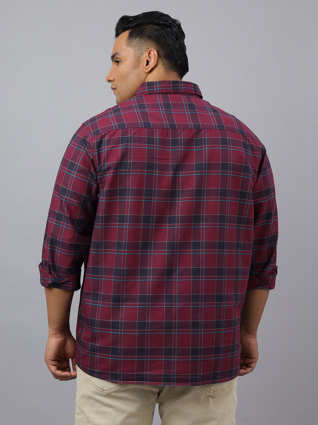 Men Maroon and Blue Cotton Checks 1 Pocket Slim Fit Casual Shirt