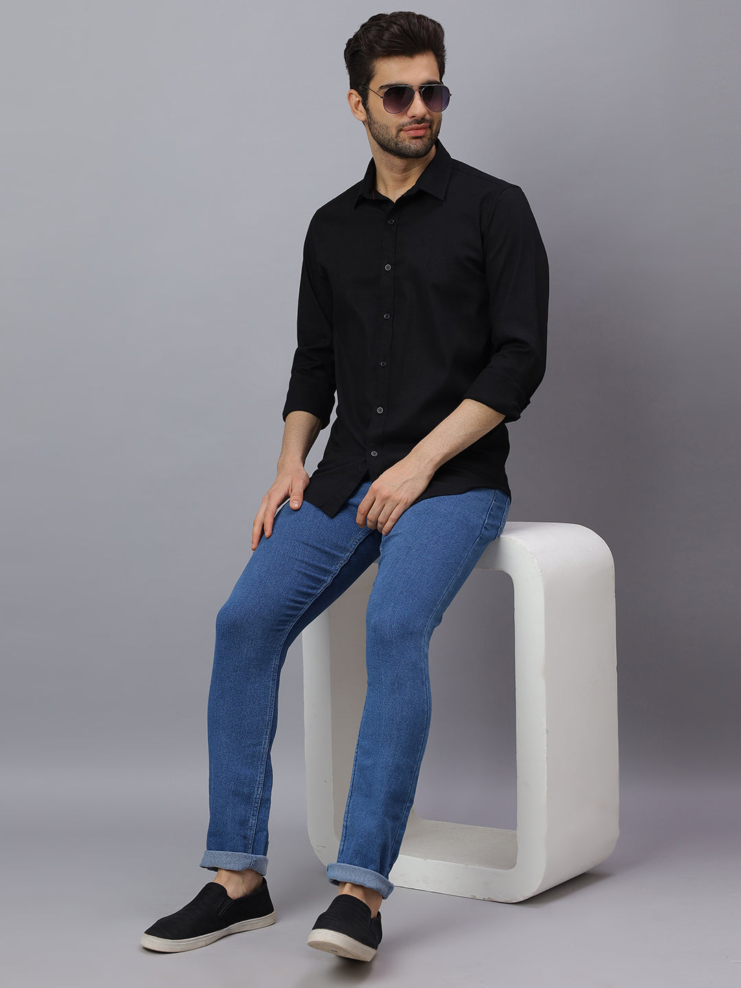 Men Black Structured Self Checkered Design Solid Color Slim Fit Casual Shirt