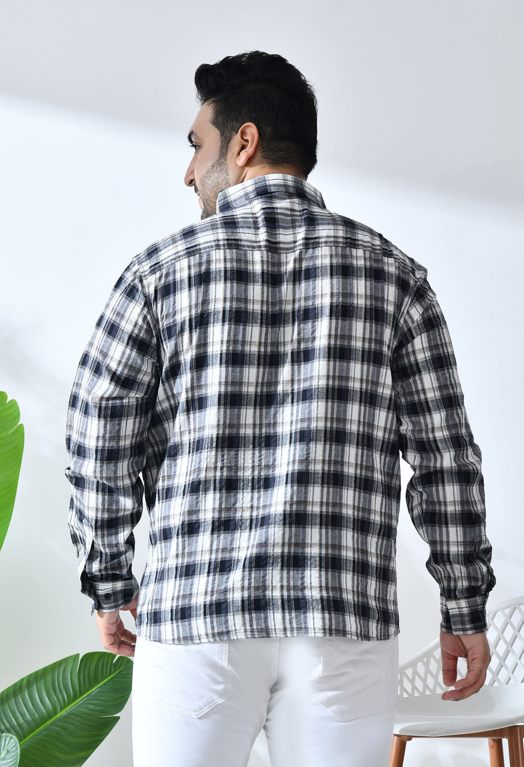 Men Crushed Cotton Black and Grey Checkered Classic Fit Pocket Smart Casual Shirt