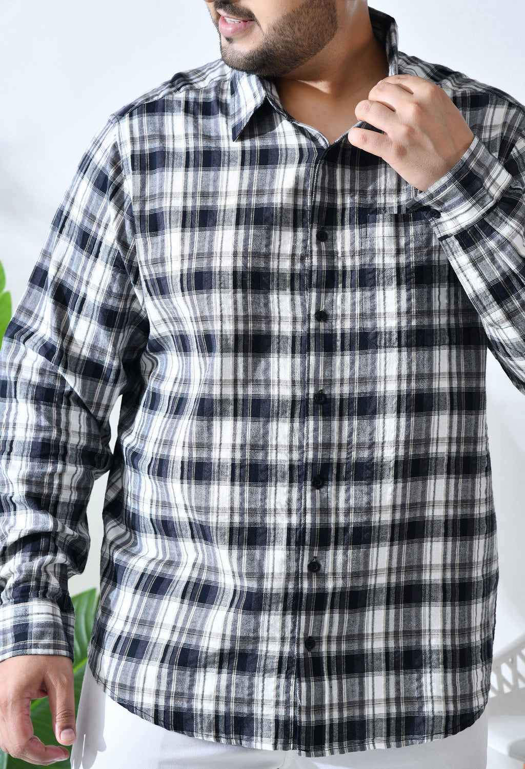 Men Crushed Cotton Black and Grey Checkered Classic Fit Pocket Smart Casual Shirt