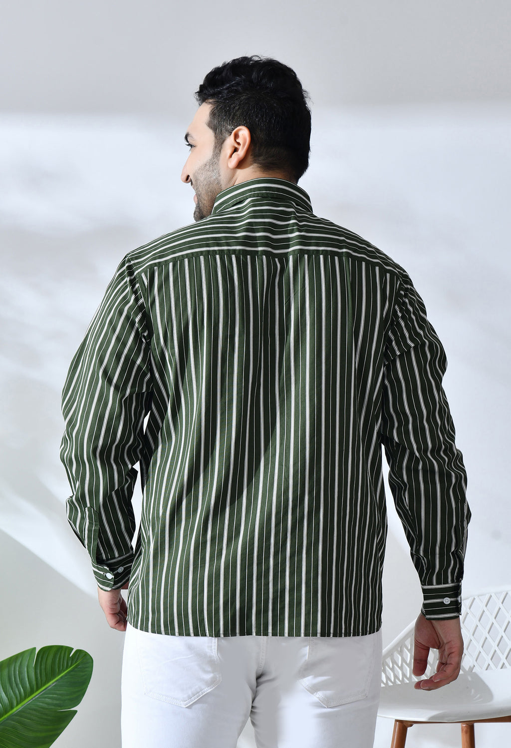 Men Cotton Green and White Striped Classic Fit 1 Pocket Smart Casual Shirt