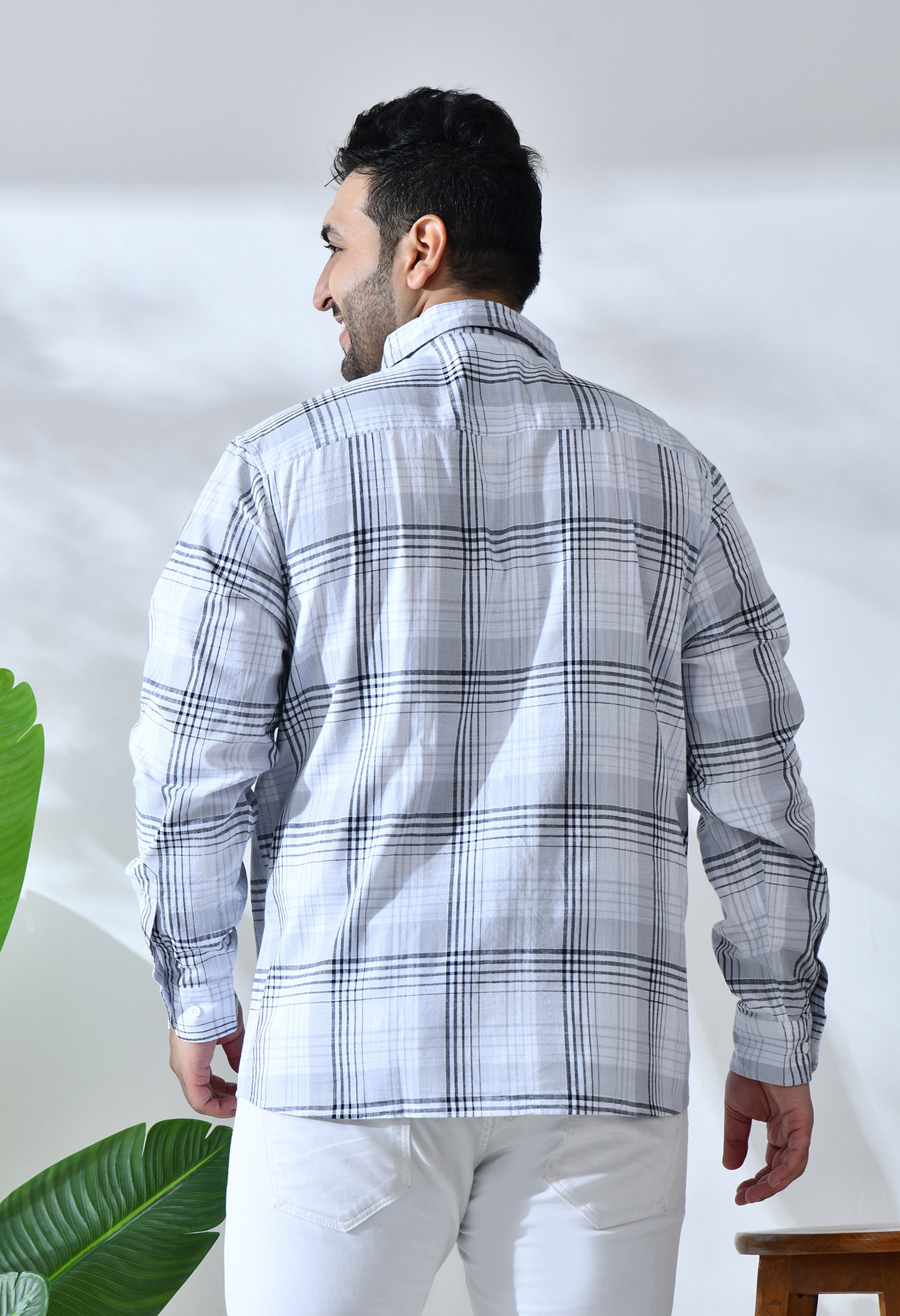 Men Cotton White and Black Pestal Shade Checkered Classic Fit Pocket Smart Casual Shirt