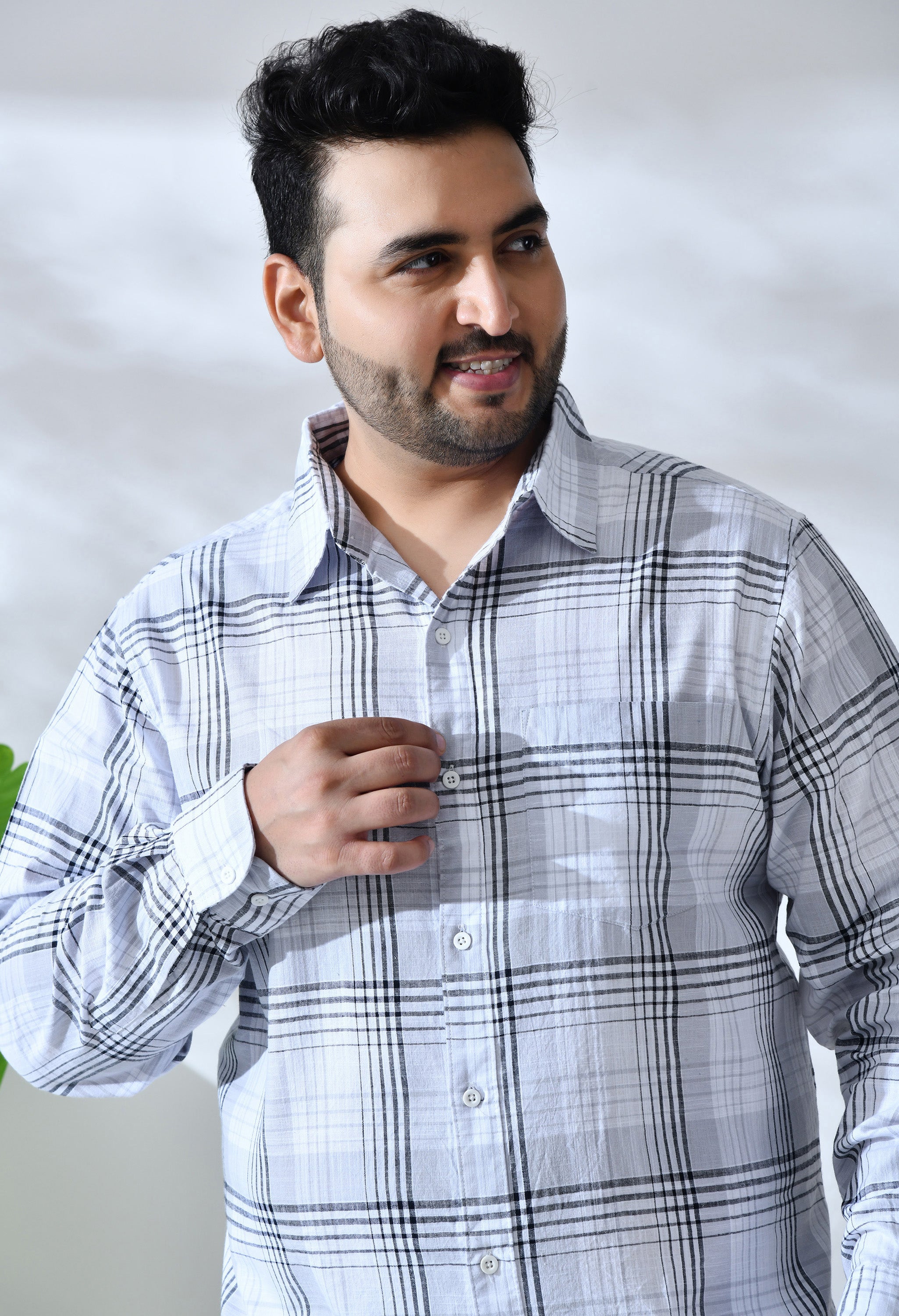 Men Cotton White and Black Pestal Shade Checkered Classic Fit Pocket Smart Casual Shirt