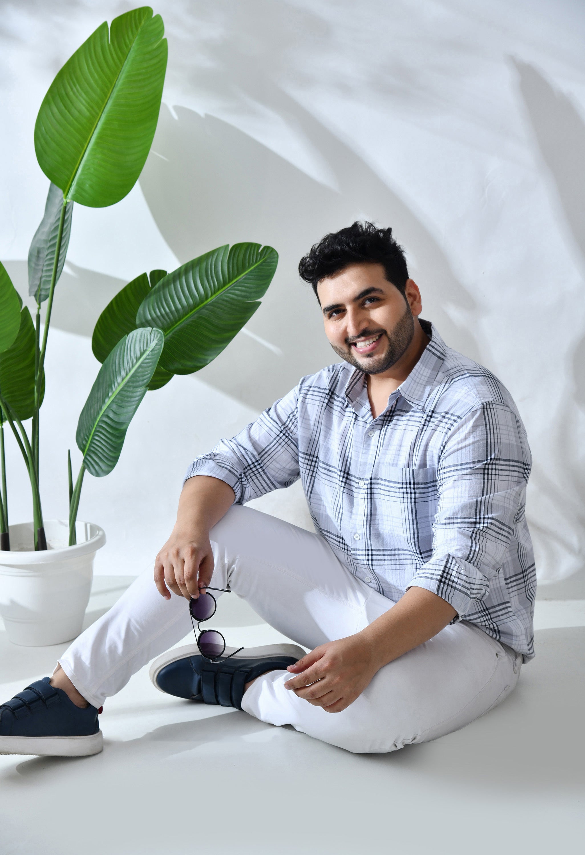 Men Cotton White and Black Pestal Shade Checkered Classic Fit Pocket Smart Casual Shirt