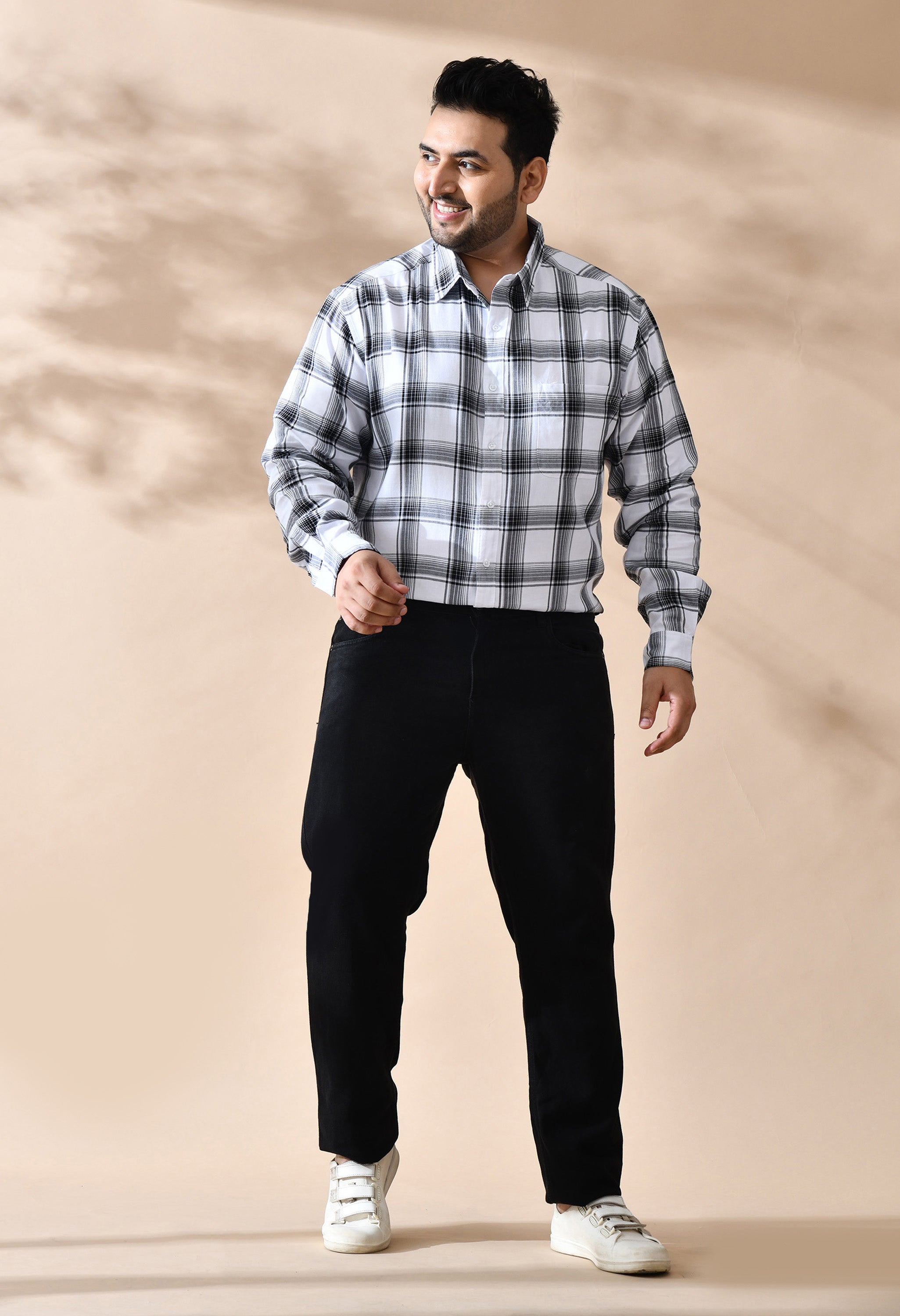Men Black and White Checkered Classic Fit 1 Pocket Smart Casual Shirt