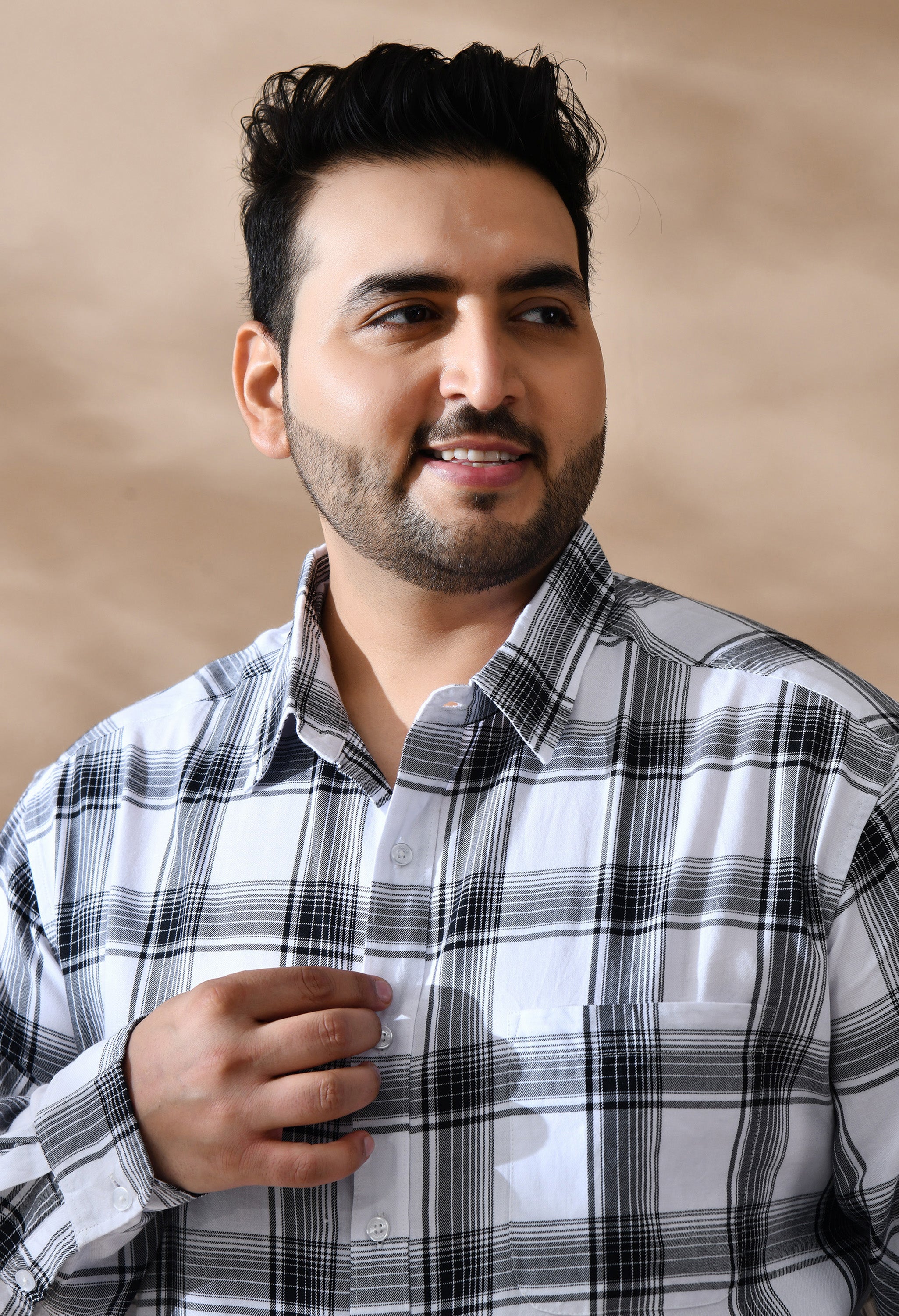 Men Black and White Checkered Classic Fit 1 Pocket Smart Casual Shirt