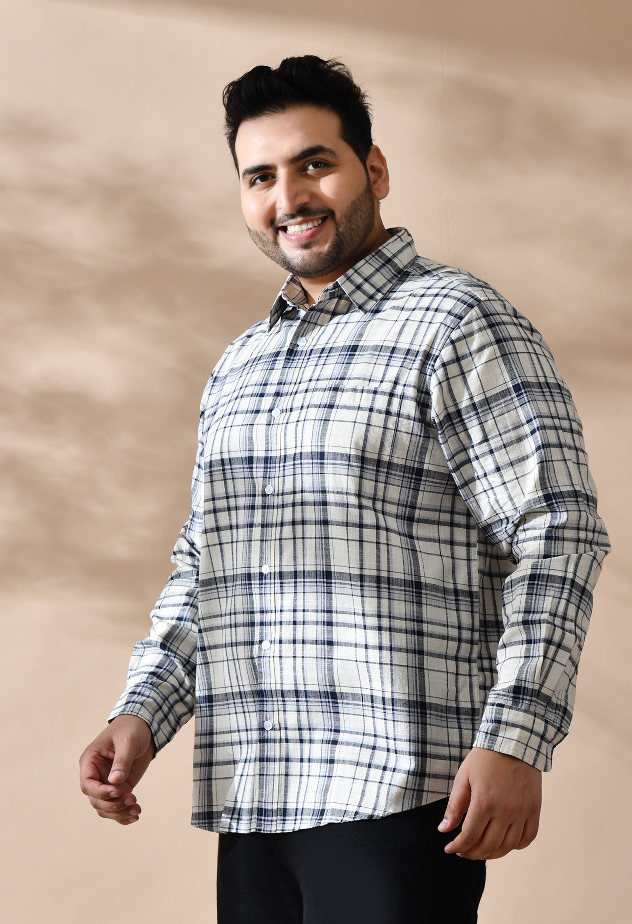 Men Cotton Grey and Black Pestal Shade Checkered Classic Fit Pocket Smart Casual Shirt