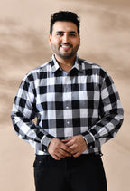 Men Black and White Checkered Classic Fit 1 Pocket Smart Casual Shirt