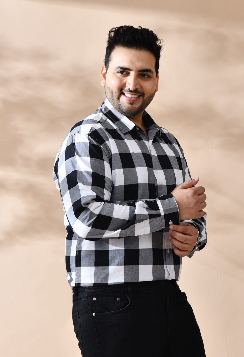 Men Black and White Checkered Classic Fit 1 Pocket Smart Casual Shirt