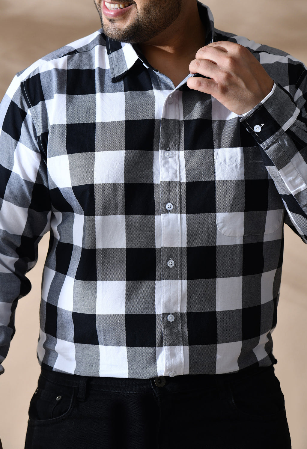 Men Black and White Checkered Classic Fit 1 Pocket Smart Casual Shirt