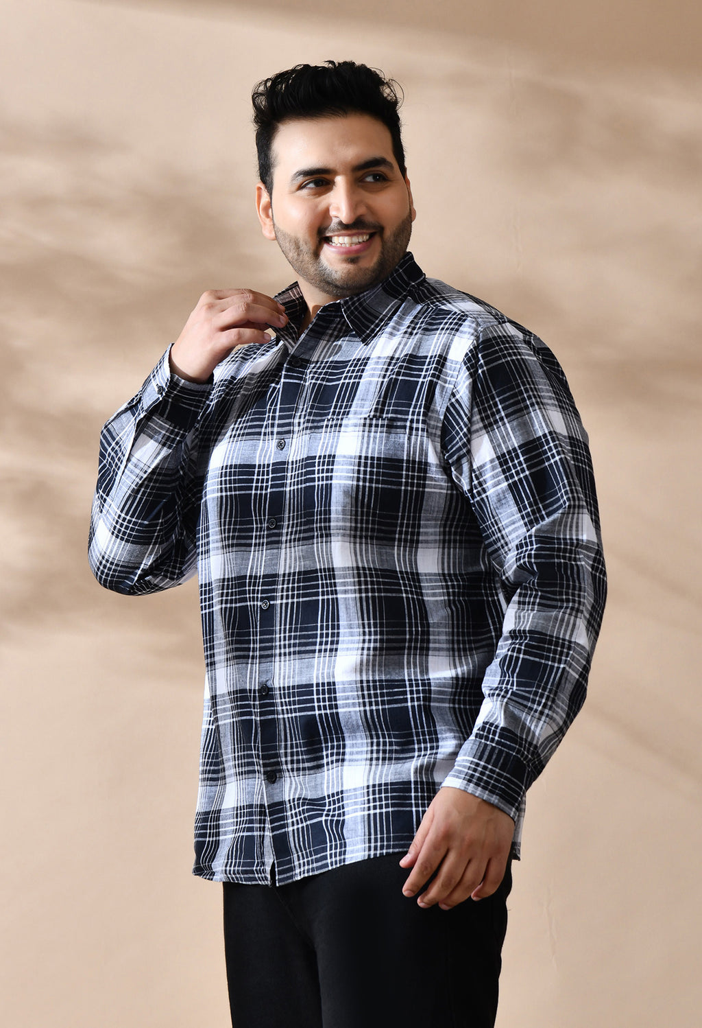 Men Cotton Black and White Dark Shade Checkered Classic Fit Pocket Smart Casual Shirt