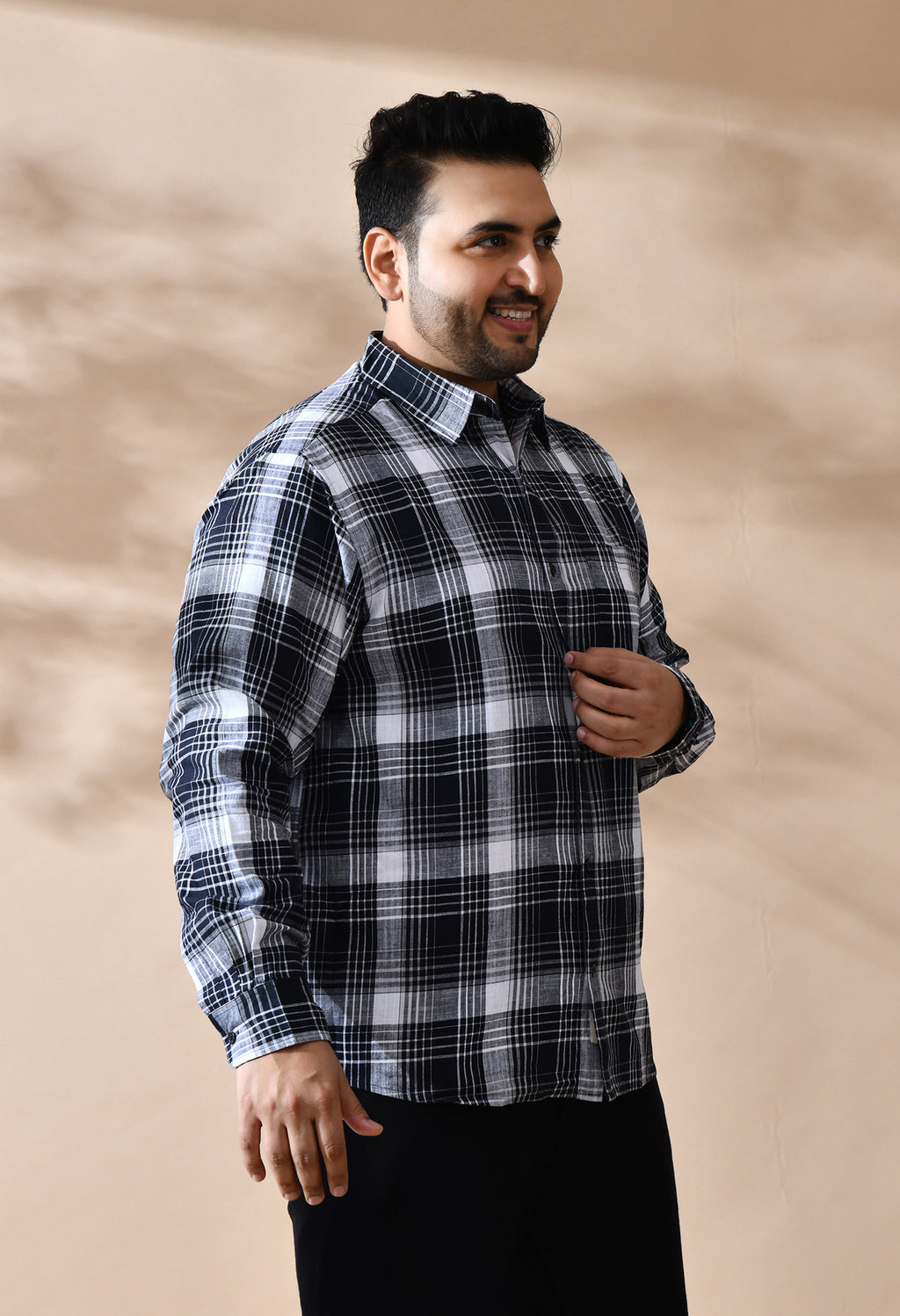 Men Cotton Black and White Dark Shade Checkered Classic Fit Pocket Smart Casual Shirt