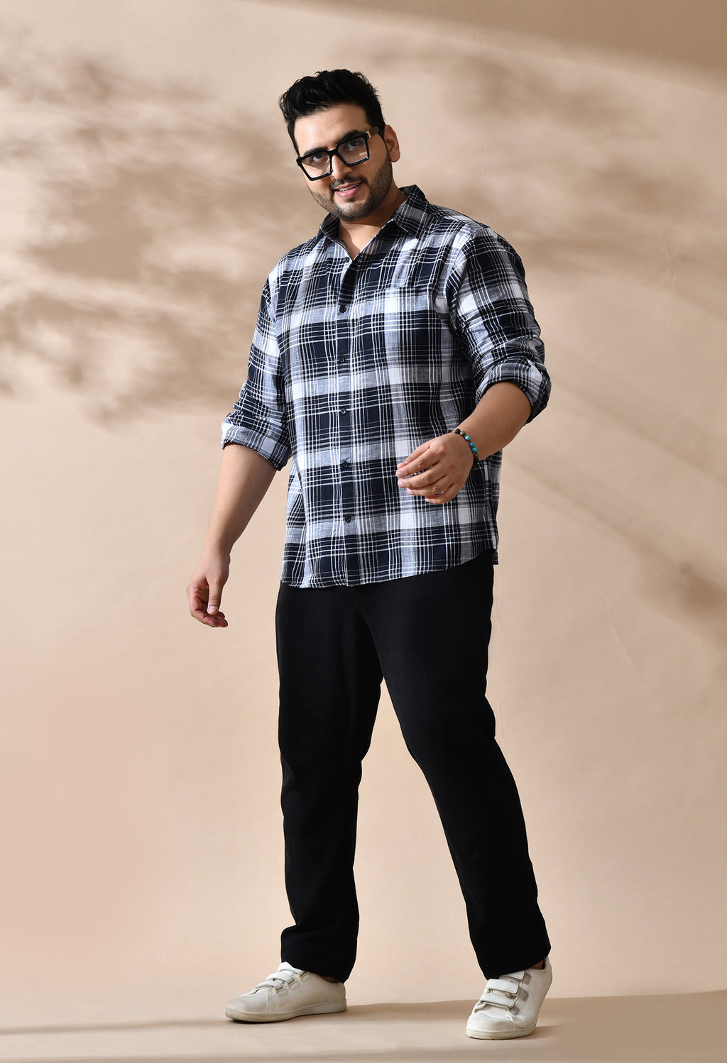 Men Cotton Black and White Dark Shade Checkered Classic Fit Pocket Smart Casual Shirt