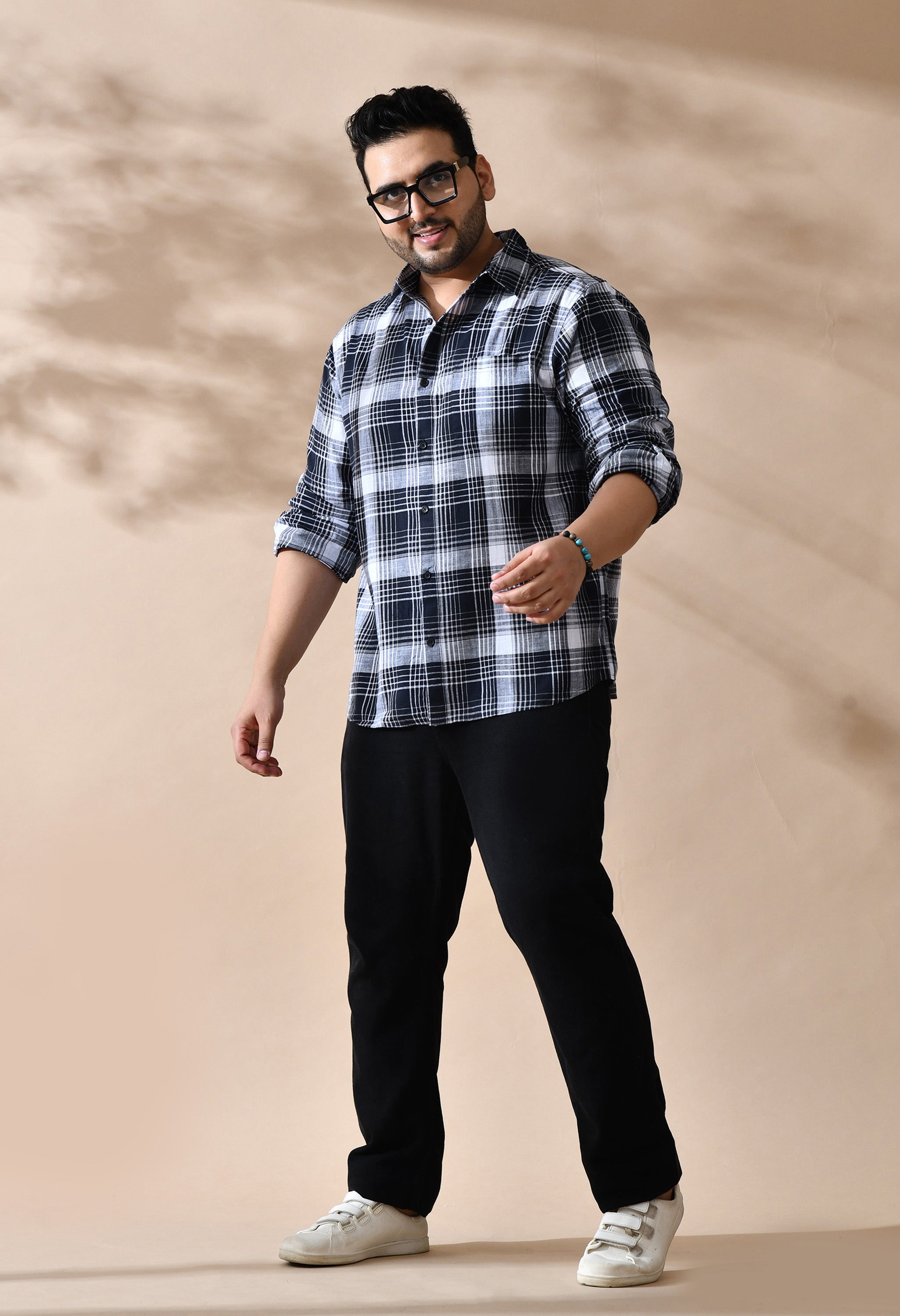 Men Cotton Black and White Dark Shade Checkered Classic Fit Pocket Smart Casual Shirt