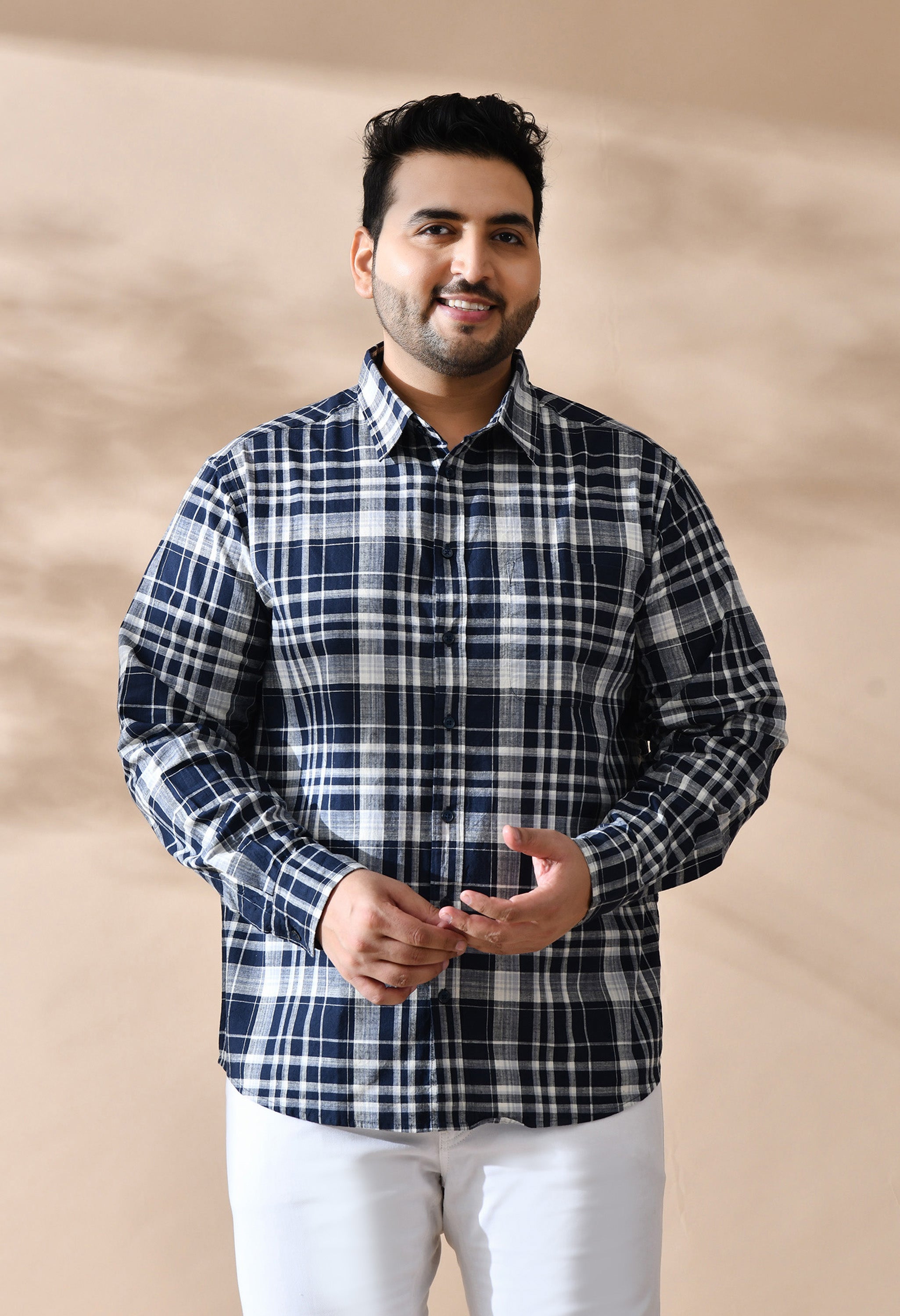 Men Cotton Navy and White Pestal Shade Checkered Classic Fit Pocket Smart Casual Shirt